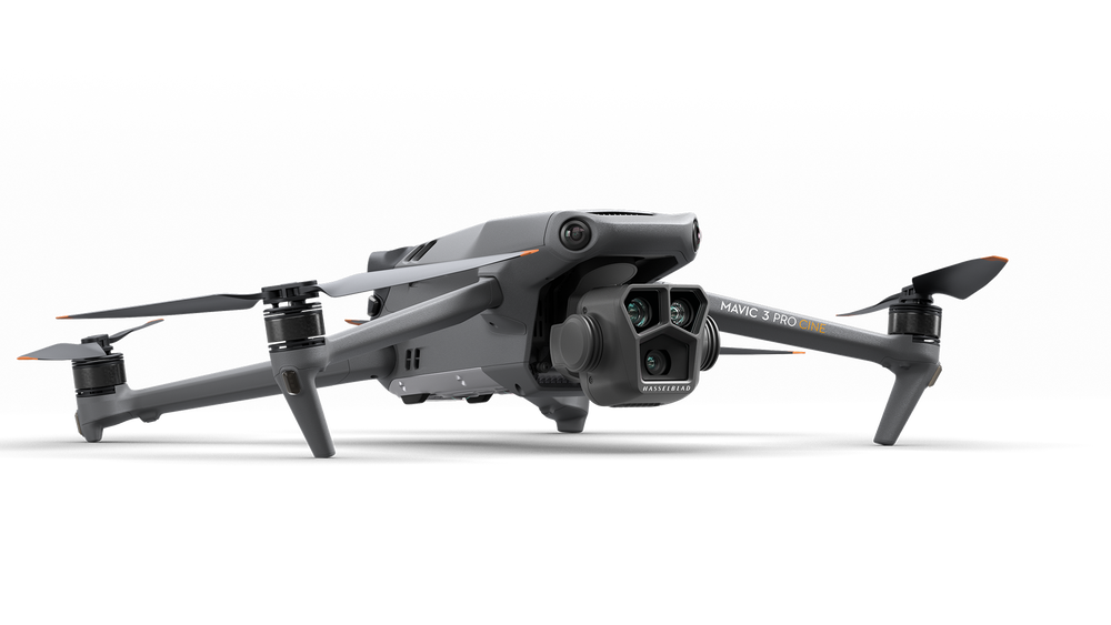 DJI Mavic 3 Pro Cine Combo