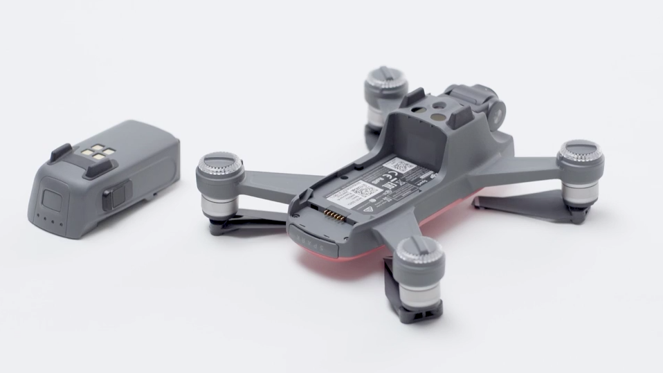 Mounting the Intelligent Flight Battery onto the DJI Spark