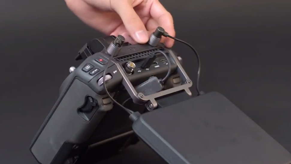 Mounting the Antennas to DJI Cendence Remote