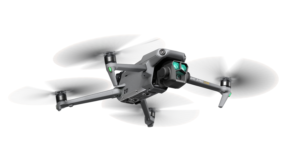 DJI Mavic 3 Pro Cine Combo